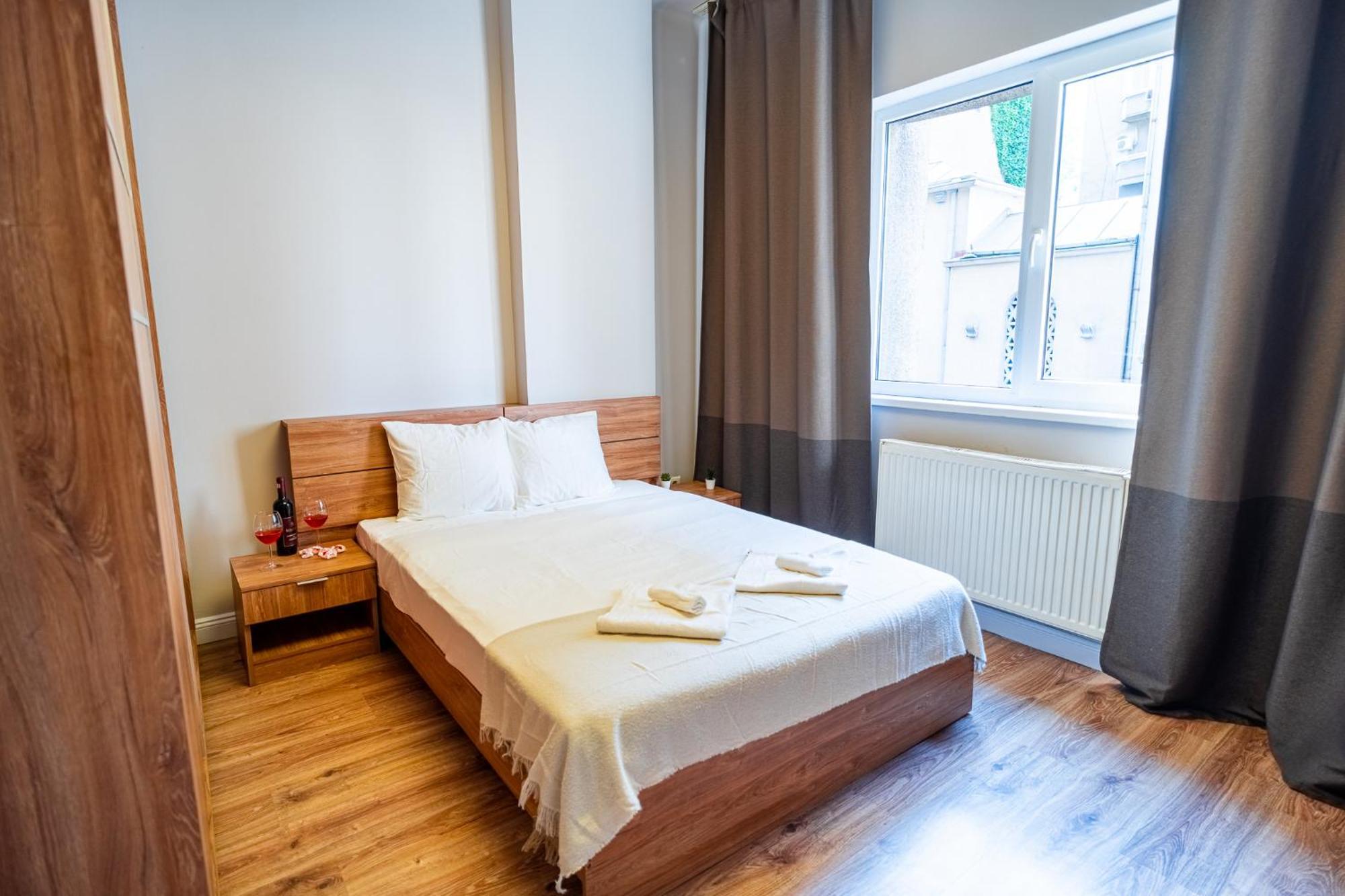 Cozy Apartments Near Calea Victoriei Bukarest Eksteriør billede